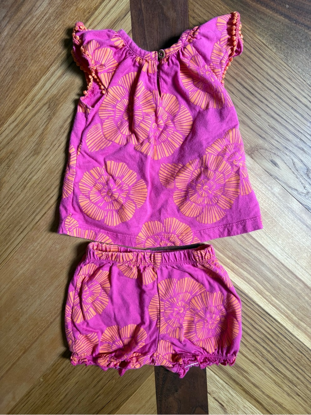 Carters 6-9 month baby girl tropical outfit set